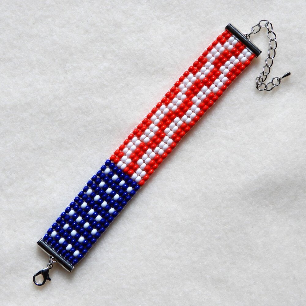 American flag USA bead bracelet, handmade, adjustable length, U.S. patriotic - Picture 2 of 5